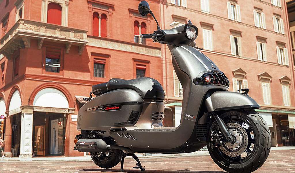 Keeway Sixties 300i: la prova su strada